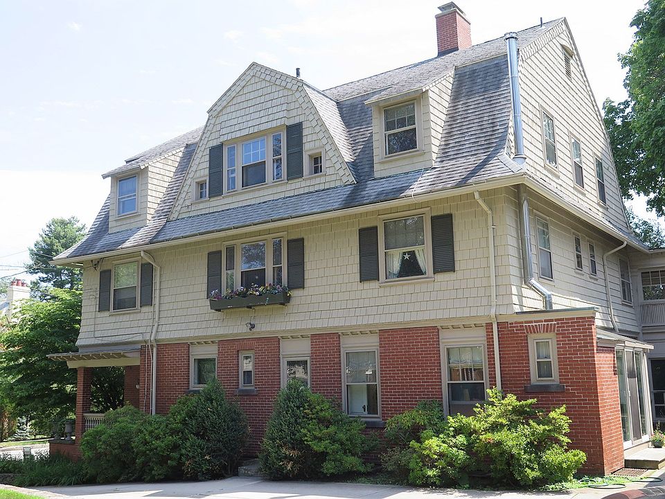 2nd image of 150 Morris Ave