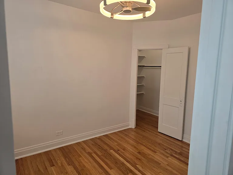 2896 S Archer Ave #202 — Photo 6