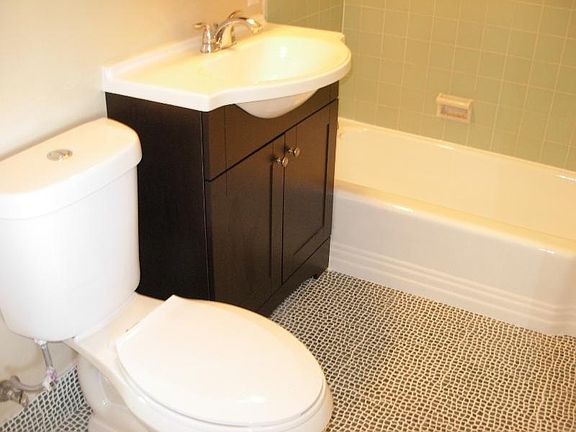 5th image of 1310 N Spurgeon St APT D