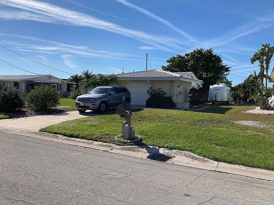 2nd image of 3716 Royal Palm Dr