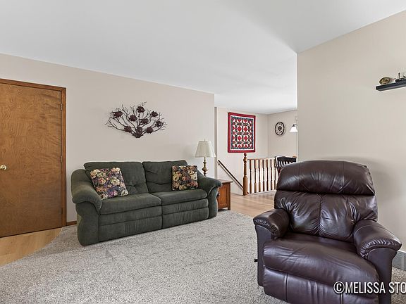 4th image of 2714 Olivia St NW