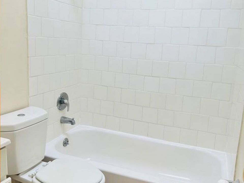 1st image of 111 W Jeffrey St #1