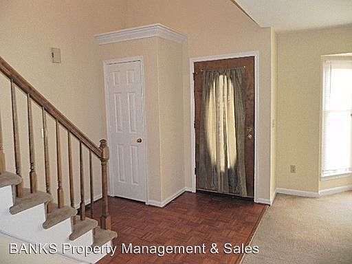 2nd image of 610 Halleck St