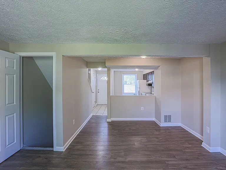 2509 Merrick Ct — Photo 10
