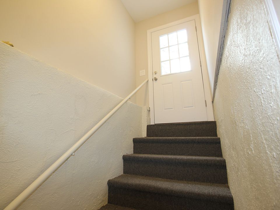 Private outside entrance 