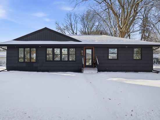 618 9th Ave NW, New Brighton, MN 55112