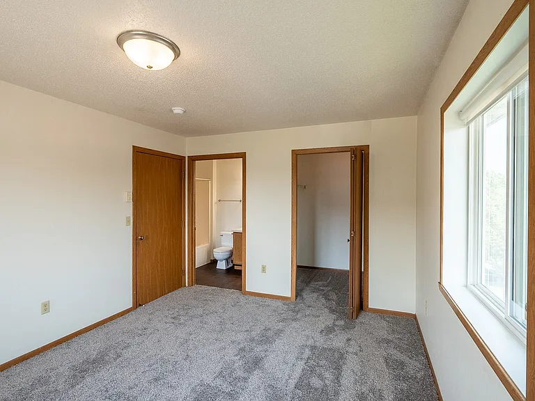 Bayview — Photo 10