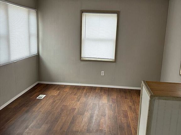 2nd image of 993 Michigan Ave E #B3