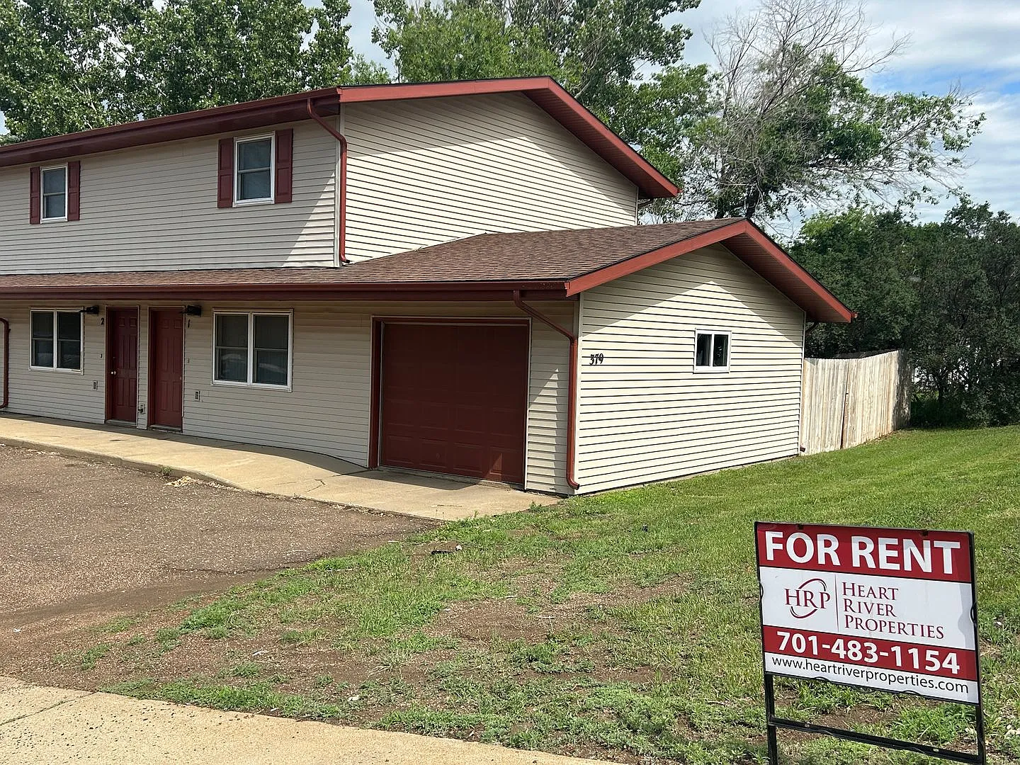 Newly updated!! 2 bedroom, 1 bath townhouse — Photo 1