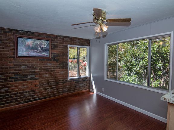 4th image of 723 Lincoln Ave