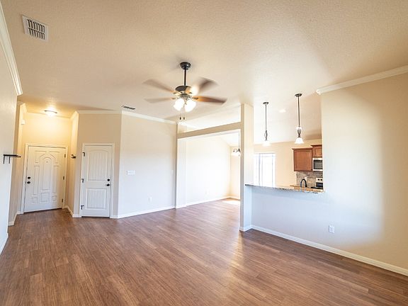 3rd image of 6866 Jennings Dr