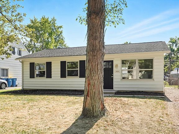 4th image of 1424 Melbourne Dr