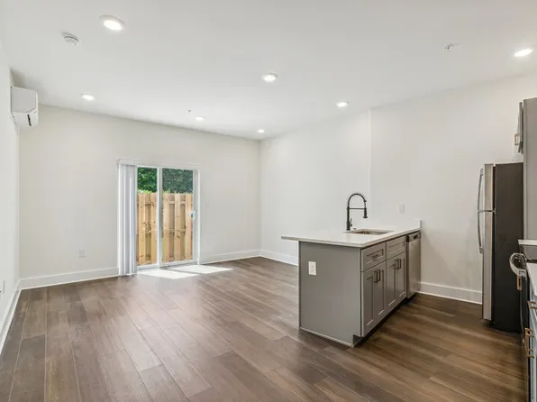 7620 Ridge Ave APT 2, Philadelphia, PA 19128