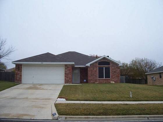 1st image of 4805 Lindsey Dr