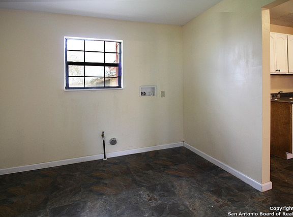 5th image of 3823 Eldridge Ave