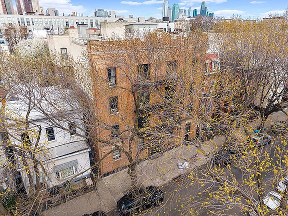 2nd image of 93 India St