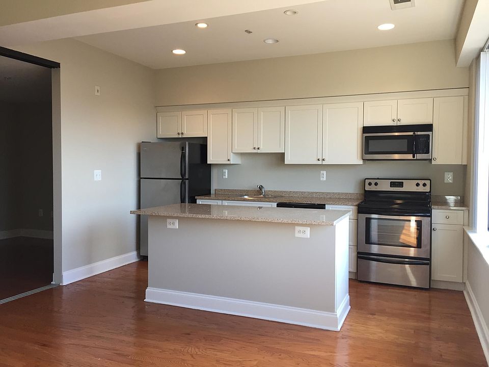 1st image of 127 N 4th St #408