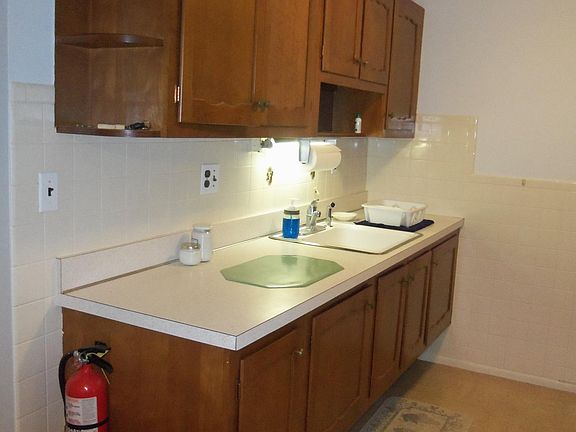 2nd image of 303 E Malvern Ct