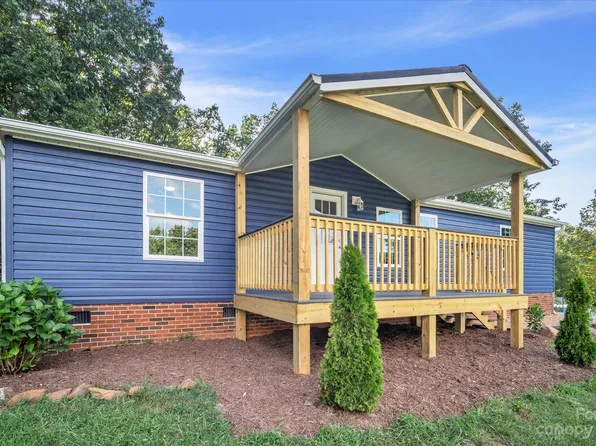 1109 Deer Park Rd, Nebo, NC 28761