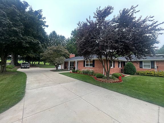 Ample parking on private driveway