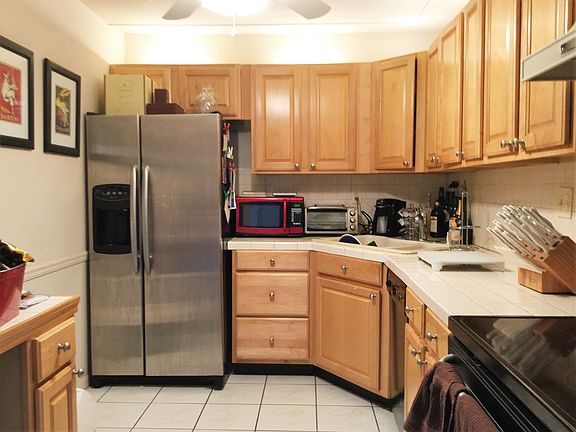 3rd image of 6301 N University Dr APT 316