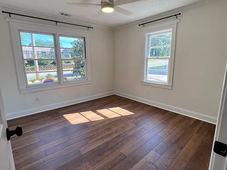 375 N Church St — Photo 13