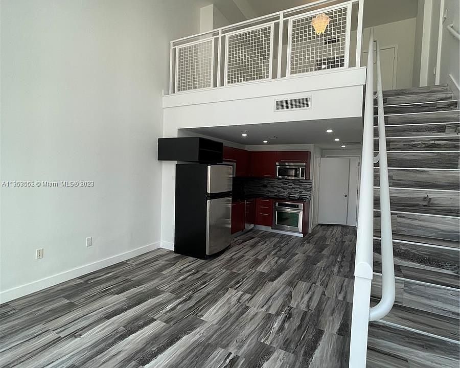 1st image of 244 Biscayne Blvd APT 640