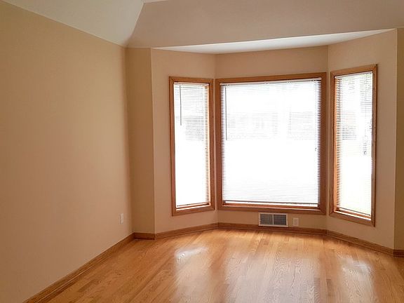 4th image of 9894 145th St