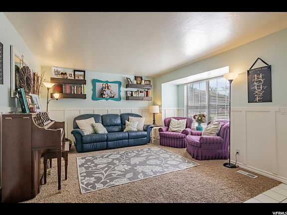 5th image of 389 E Wyandotte Ave