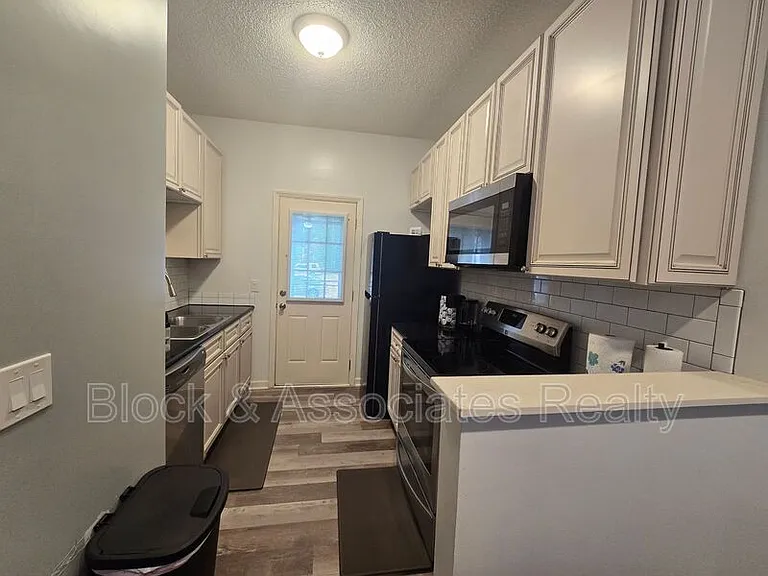 234 Davidson St — Photo 5
