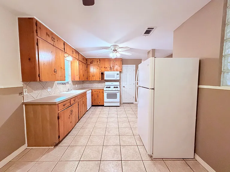 5915 Sunshine Dr — Photo 7
