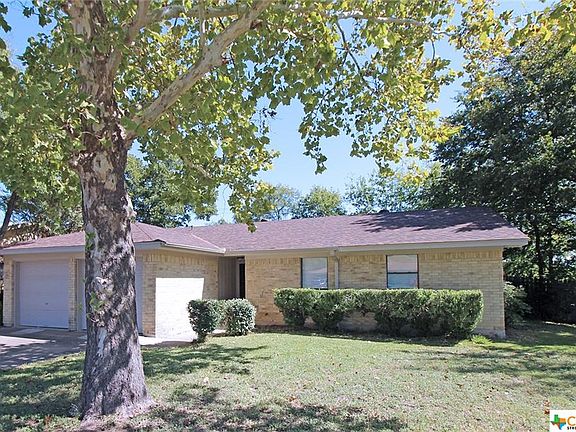 3rd image of 2902 Greystone Dr