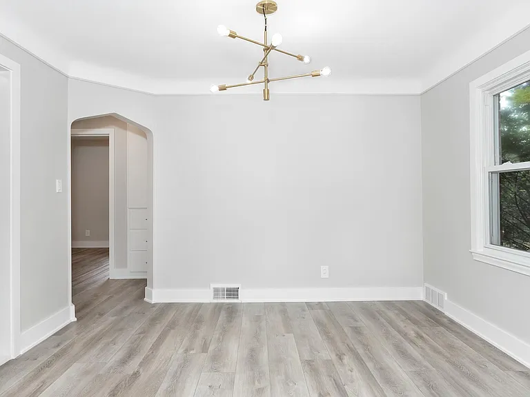 1 820/822 E 5th St #1 — Photo 14