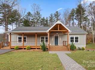 132 Cascade Ridge Rd, Fairview, NC 28730