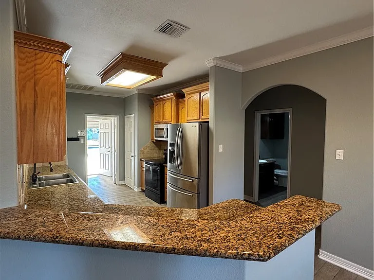 5722 Loire Blvd — Photo 10