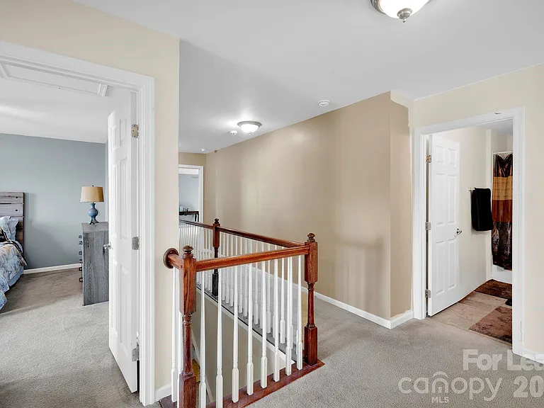106 Ashton Dr — Photo 17