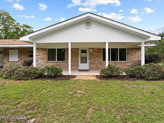 4th image of 685 Big Rd #4