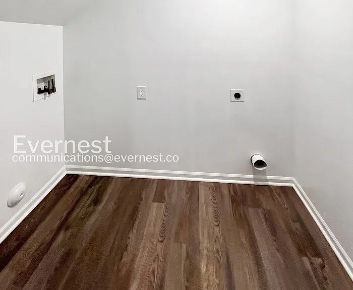 4033 Highland Ave — Photo 16
