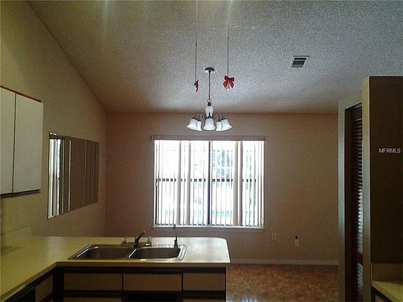 5th image of 406 Anise Ln