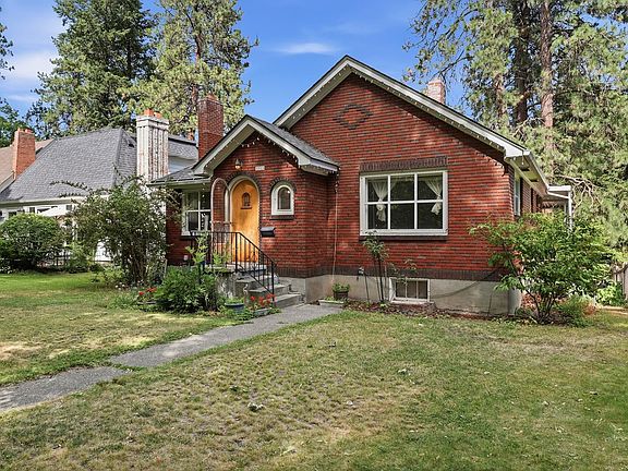 2nd image of 2723 S Manito Blvd
