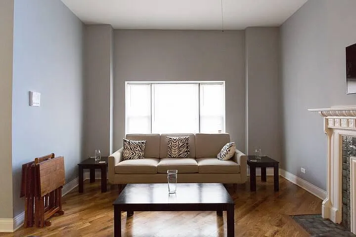 4 bed, 1300 sqft, $2,400 — Photo 3