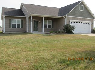 125 Buckhaven Dr, Richlands, NC 28574