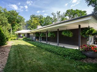 6430 N Santa Monica Blvd, Fox Pt, WI 53217