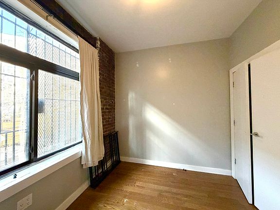 3rd image of 1610 Bedford Ave APT 1D