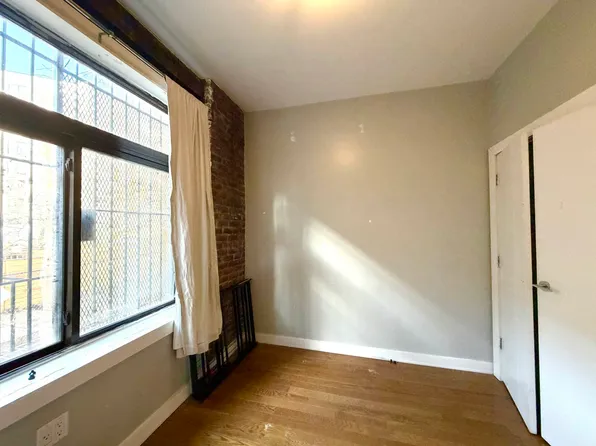 1610 Bedford Avenue image 10 of 12