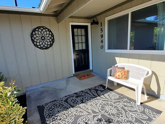 2nd image of 15940 SE Arista Dr