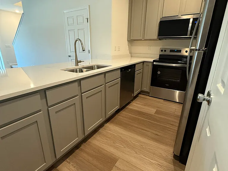 159 Palm Row — Photo 17