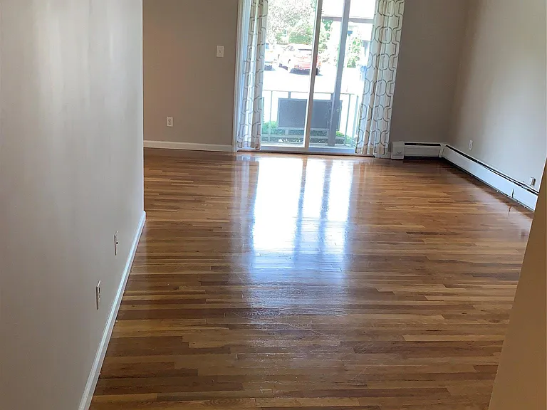 10 Oxford Dr #10 — Photo 9