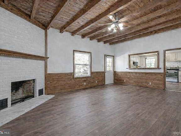 3rd image of 5708 Lakeview Rd