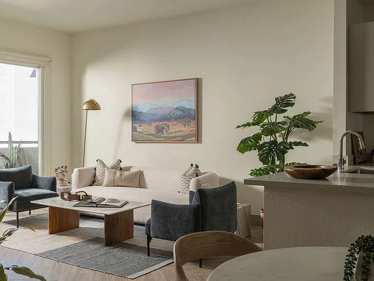 Veda Luxury Apartments — Photo 7